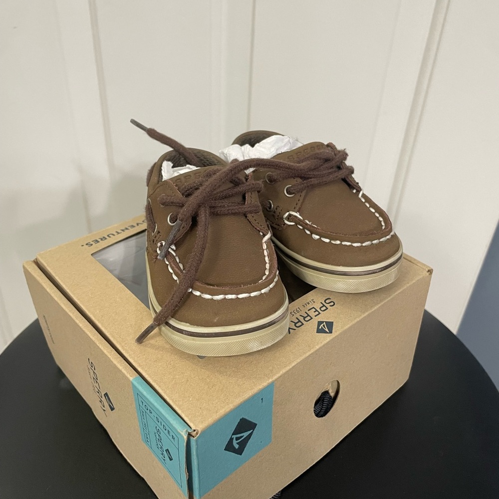 Sperry Toddler Boat Shoes - size 2 in box